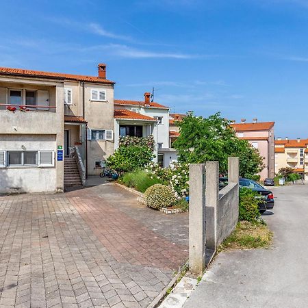 Nice Apartment In Pula With Kitchen Экстерьер фото