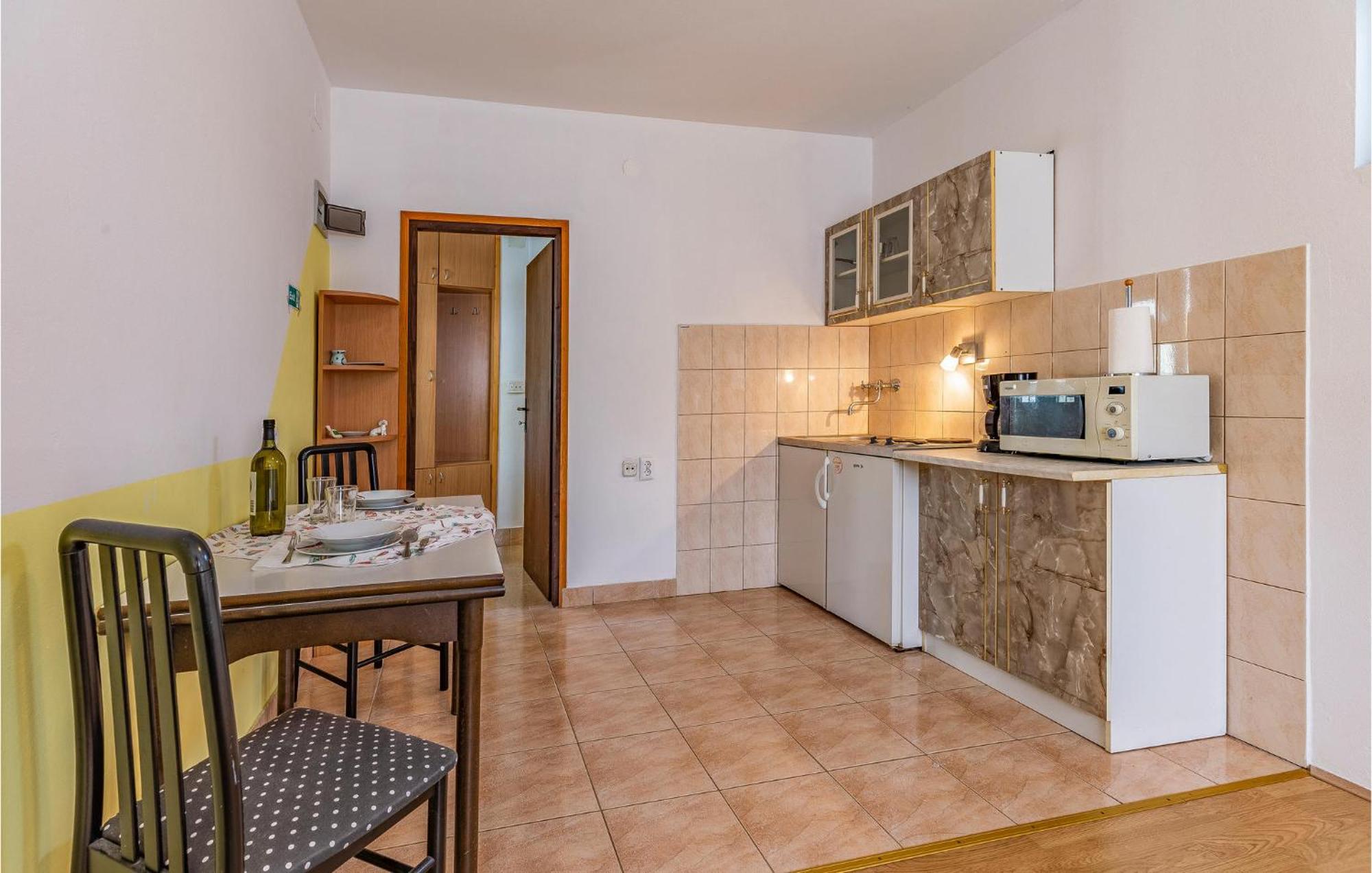 Nice Apartment In Pula With Kitchen Экстерьер фото